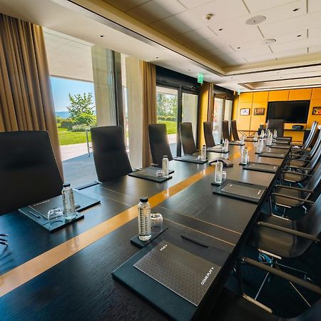 Five Zurich - Luxury City Resort Bagian luar foto