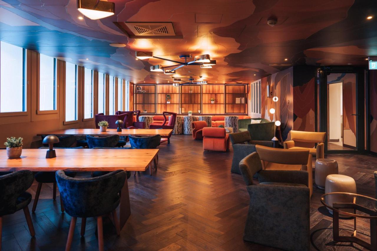 Five Zurich - Luxury City Resort Bagian luar foto The interior of the lounge