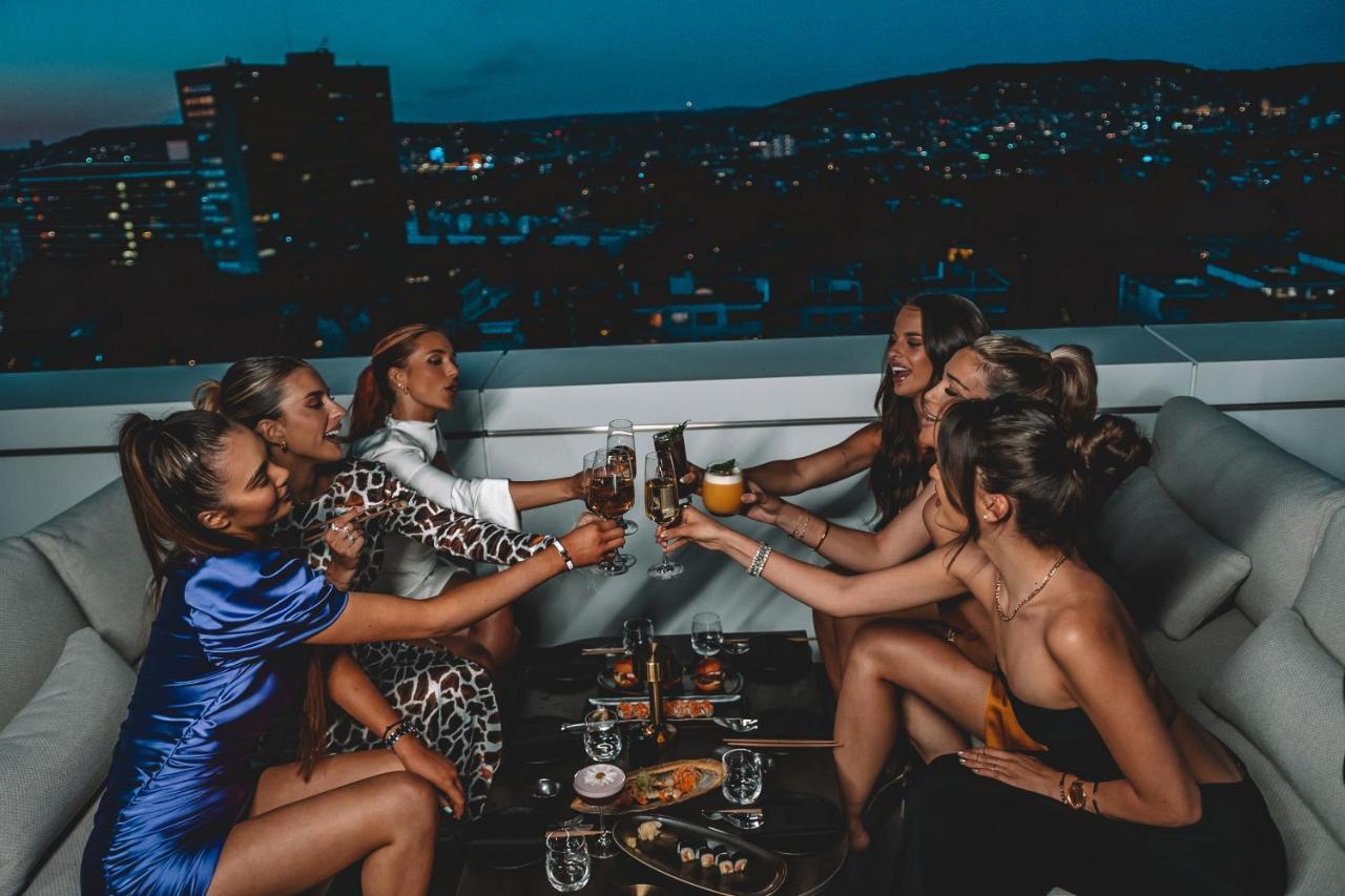Five Zurich - Luxury City Resort Bagian luar foto Skyline Bar